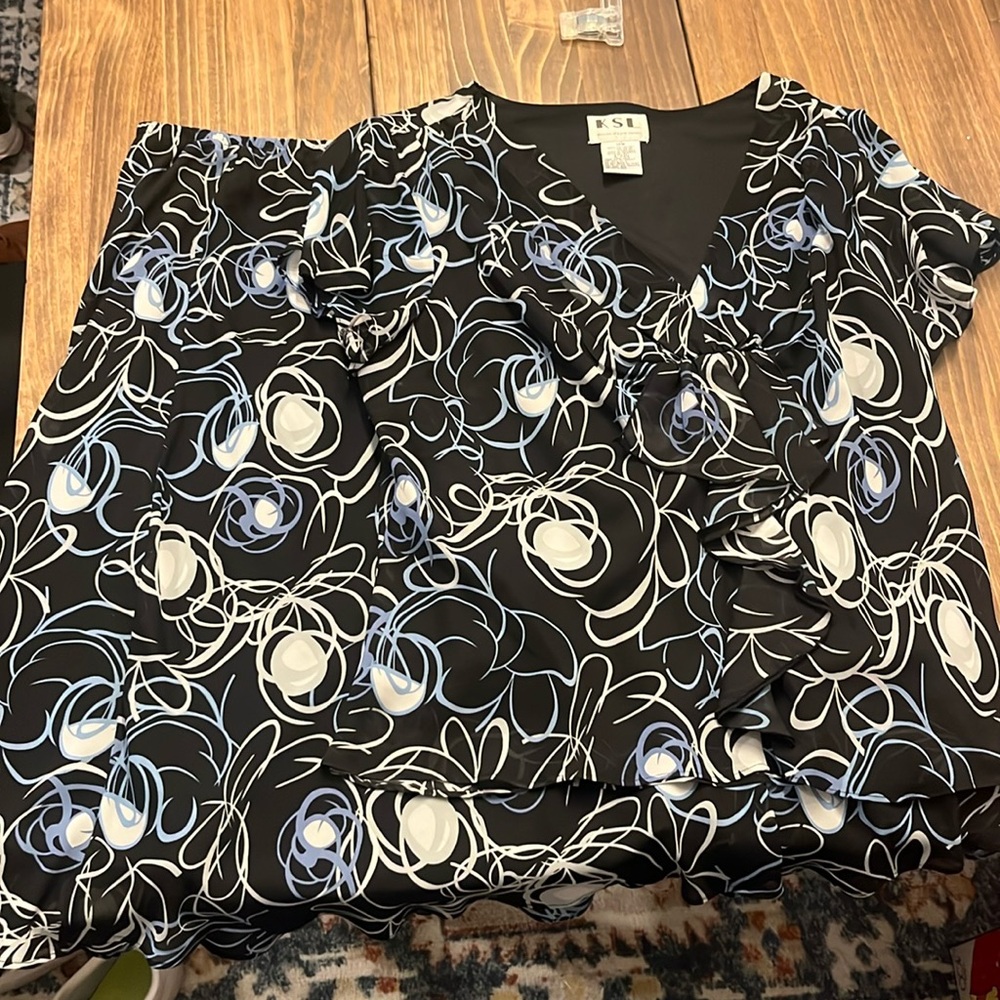 2-piece, short-sleeve black dress set with pattern from KSL, size 18W